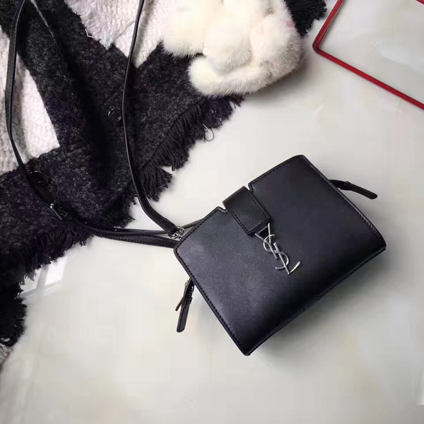 バッグ